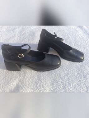 Vagabond Black Leather Square Toe Mary Jane Block Heel  - Size 41